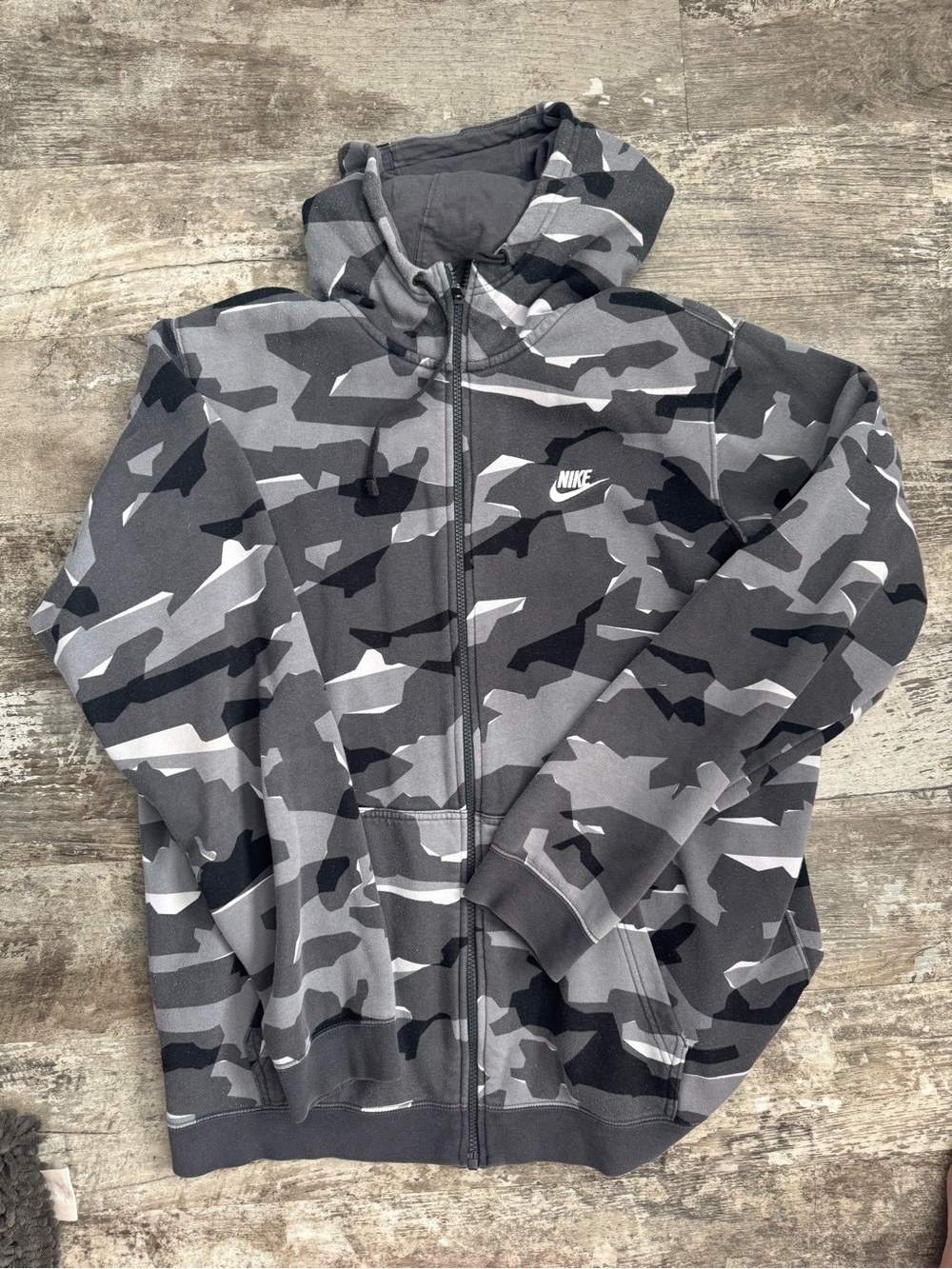 Nike Men’s Gray Camo Full-Zip Hoodie Jacket